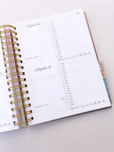 Cargar imagen en el visor de la galería, Agenda 2026 personalizada "SEMILLAS"