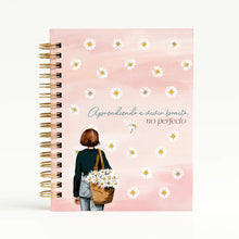 Cargar imagen en el visor de la galería, Agenda 2026 personalizada "MARGARITAS"